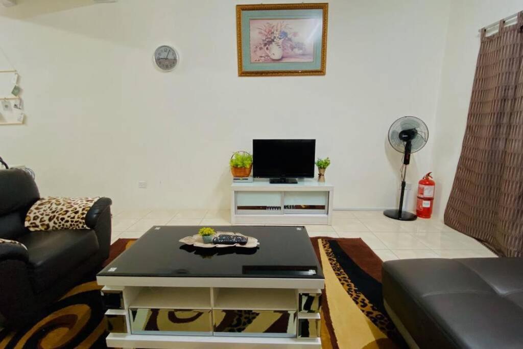 LILY VACATION HOME at CAMERON HIGHLANDS - 13 PAX,FREE WiFi w CARPORCH Tanah Rata Zewnętrze zdjęcie