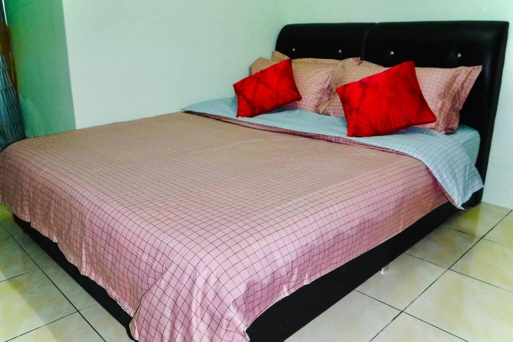 LILY VACATION HOME at CAMERON HIGHLANDS - 13 PAX,FREE WiFi w CARPORCH Tanah Rata Zewnętrze zdjęcie